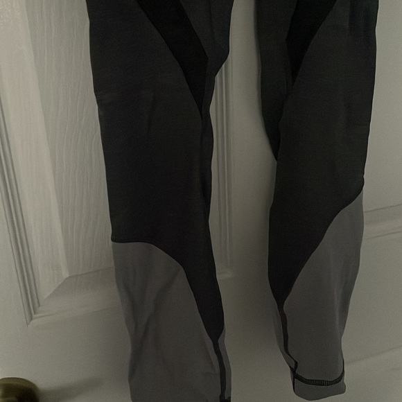 Lululemon early extension high rise tights - Picture 3 of 4